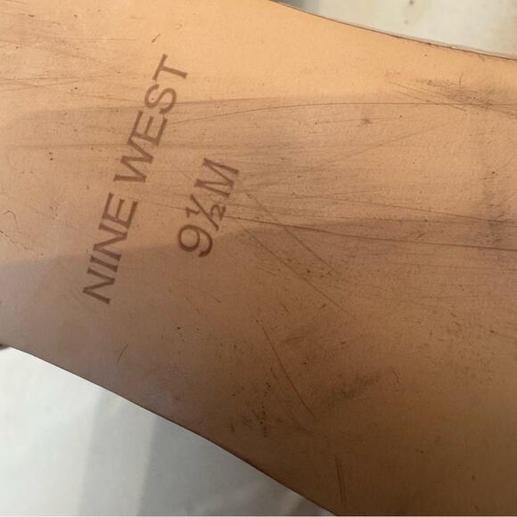 Nine West Women’s Croco Embossed Beige Mules Slides Heels Pumps Size 9.5 - Picture 2 of 9